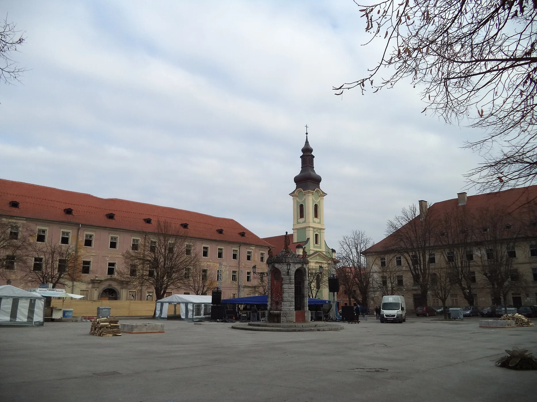 Trg bana Josipa Jelačića u Karlovcu